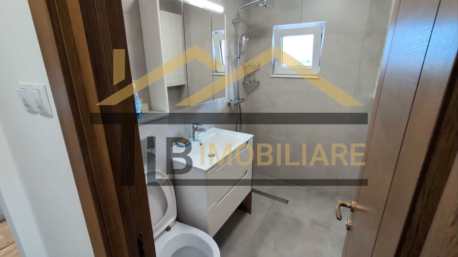 Apartament cu 3 camere, 65 mp, decomandat, zona Semicentral - Poză 6