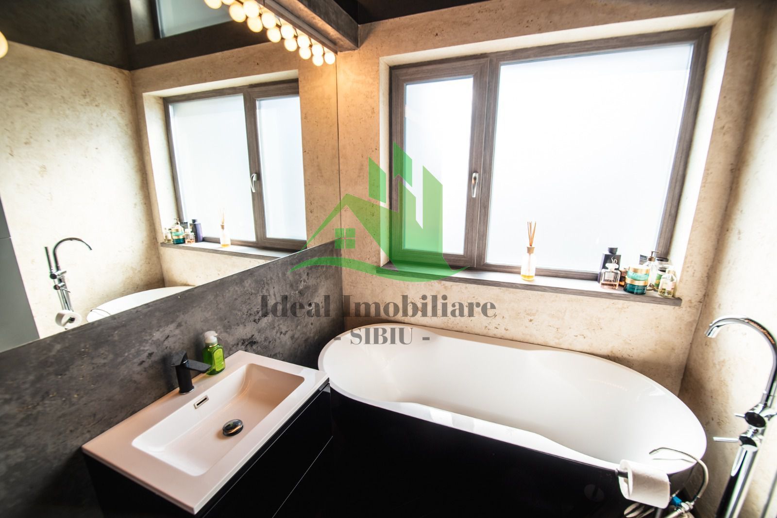 Casa Moderna cu 4 camere si terasa, zona Pictor Brana, Selimbar - Poză 13