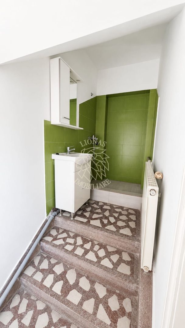 Apartament 2 camere 50 mp-2 bai-curte-parcare-Zona Lucian Blaga - Poză 3