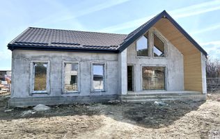 Casă/Sânpetru/Drum asfaltat/ Parter