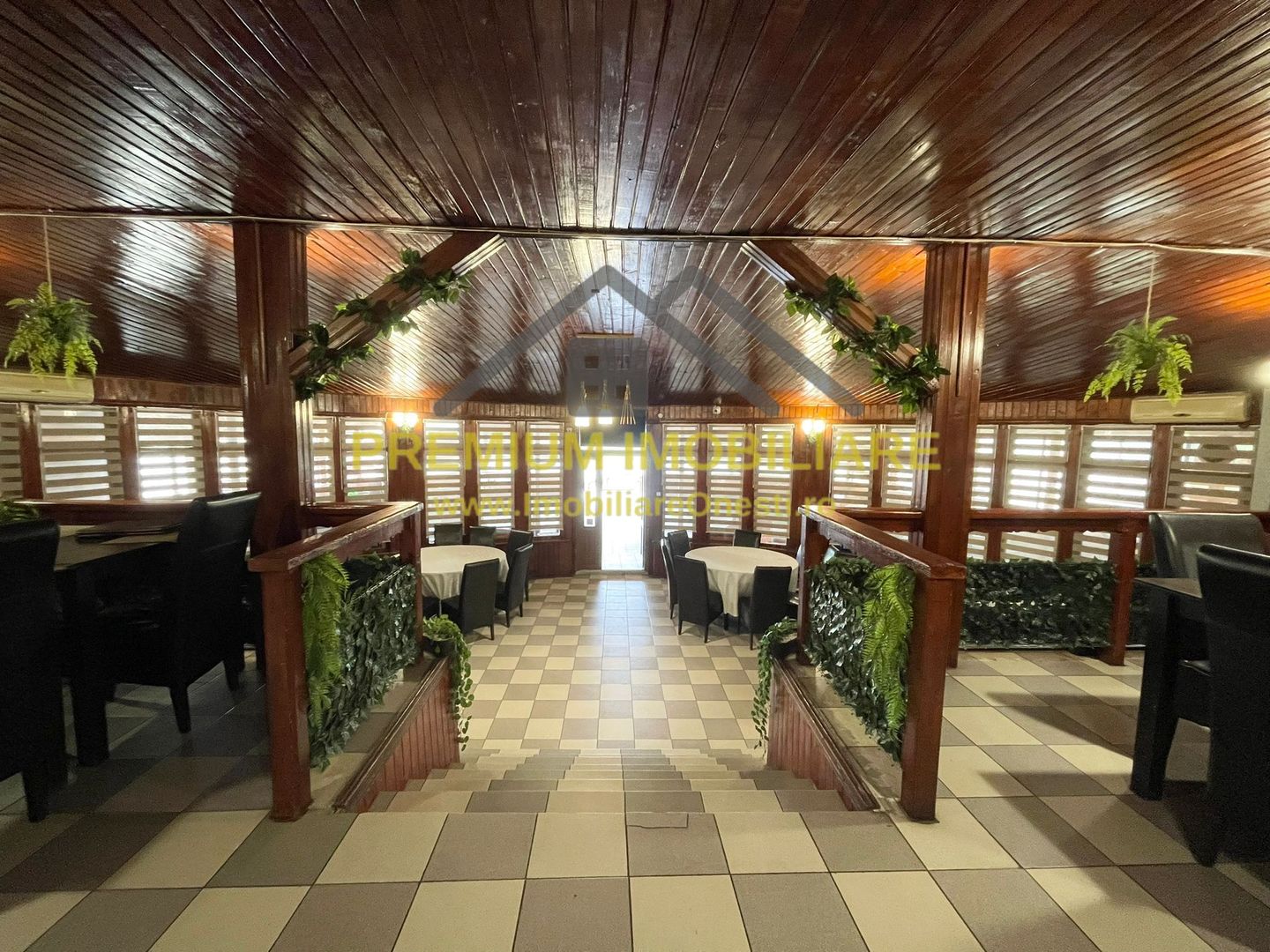 Restaurant, Terasa 1400 MP teren de Vanzare / Inchiriere - Poză 3