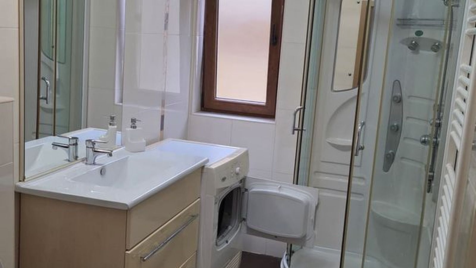 PENTHOUSE DE ÎNCHIRIAT | ELEGANȚĂ, LINIȘTE, CONFORT I DUMBRĂVIȚA - Poză 8