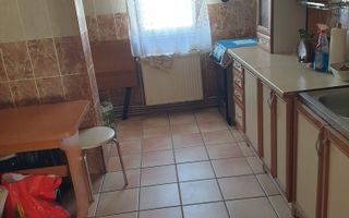 Apartament cu 3 camere de vânzare. Zona Micro 5 - Poză 9