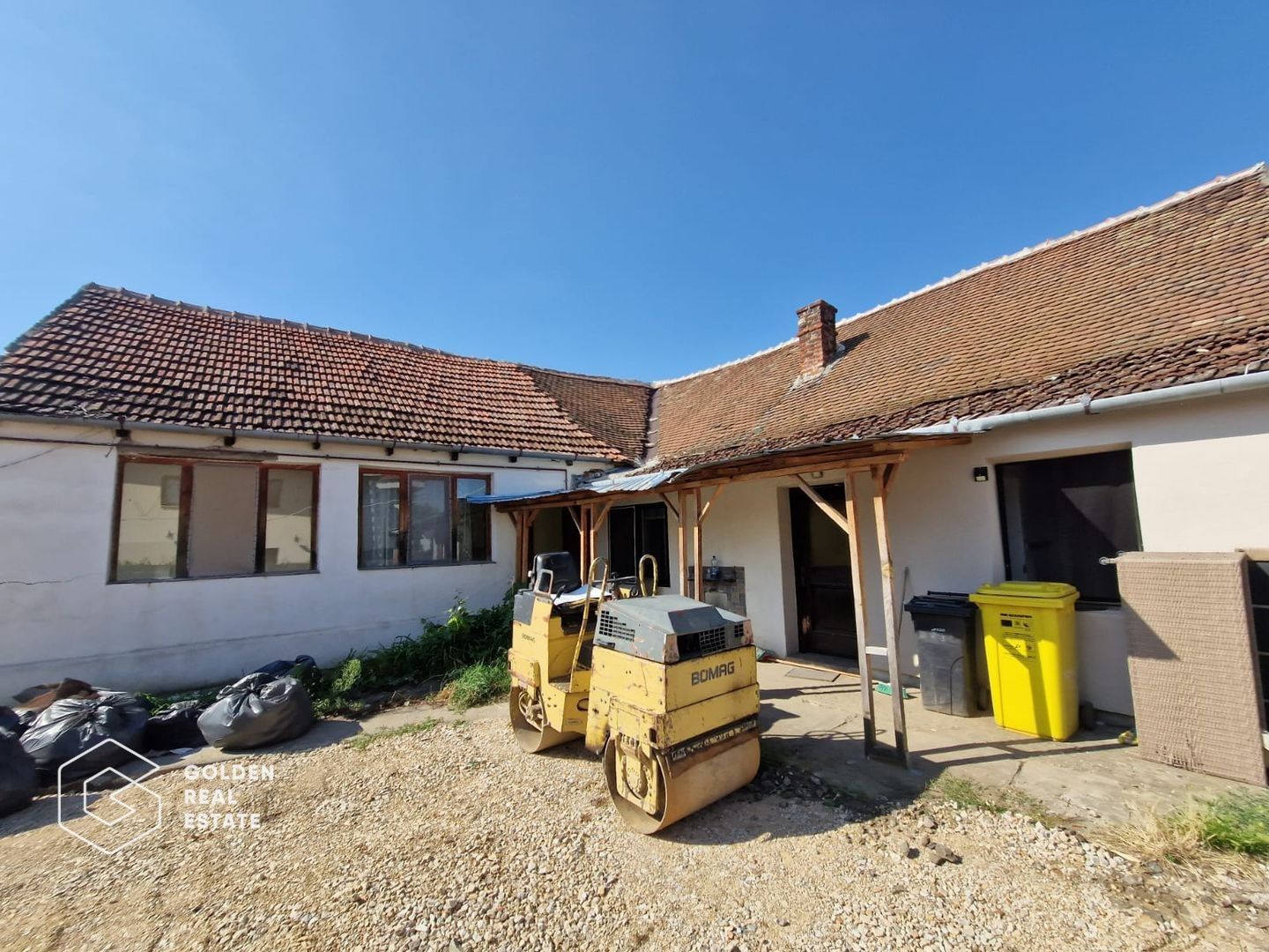 Teren 900 mp cu cladire de birouri pt depozit, parc auto,  centru logistic, etc - Poză 13