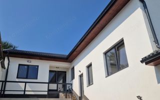 Vand casa in zona Blocului 800 - Poză 1