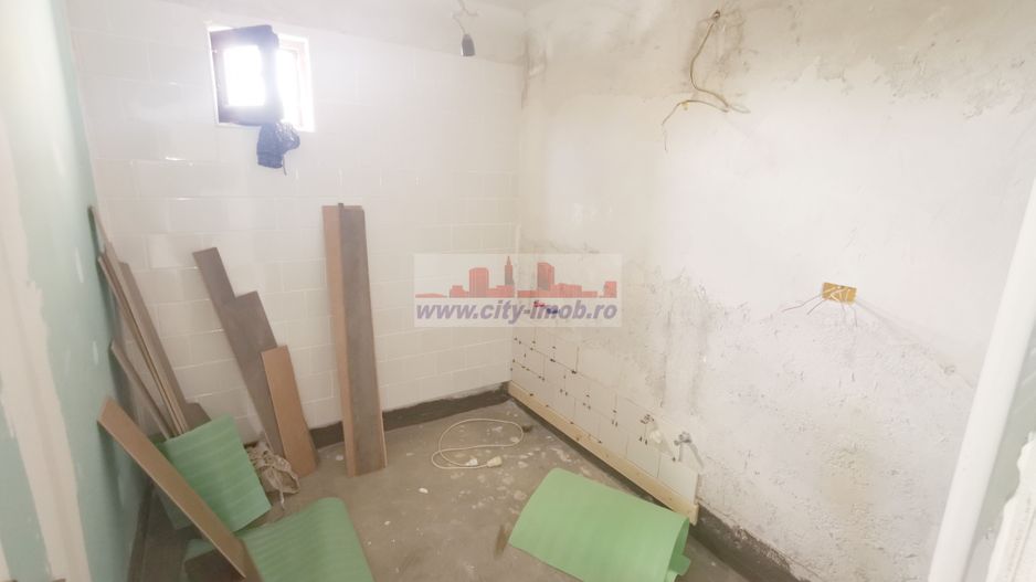 Vanzare Casa Otopeni   D + P + M - Poză 43