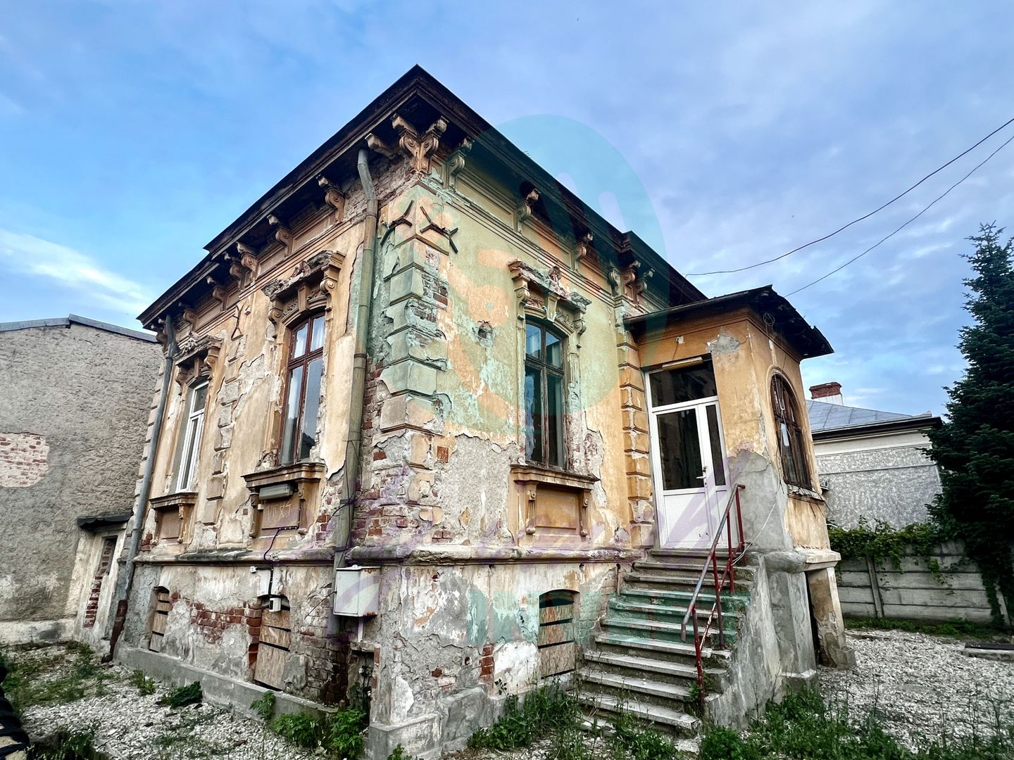 Proprietate cu potențial | Vilă 1935 | 397 mp teren |Proiect mansardare - Poză 1