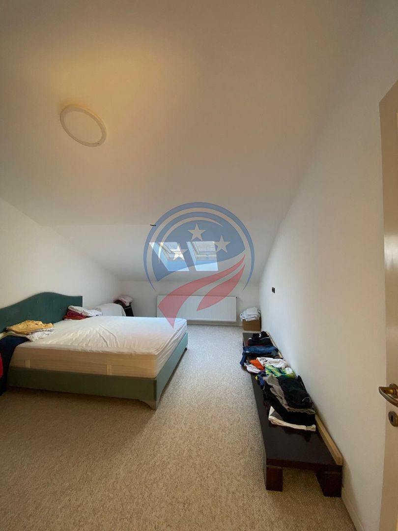 VILA MODERNA  ZONA CENTRALA 380 m TEREN - Poză 3