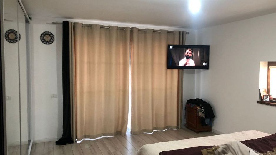 AZURA Imobiliare Pitesti - De Vanzare vila Platou Trivale - Poză 5