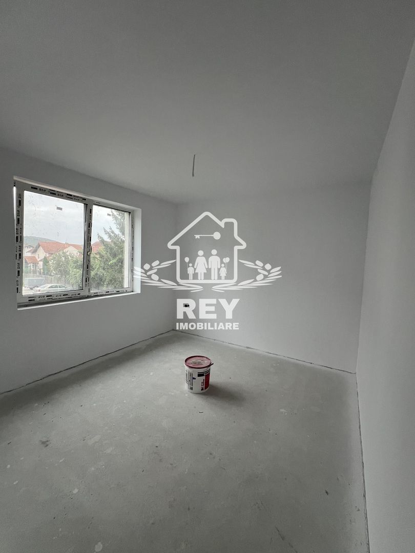 Apartament 3 camere,2 bai,2 balcoane, loc de parcare,Selimbar/Primarie - Poză 7