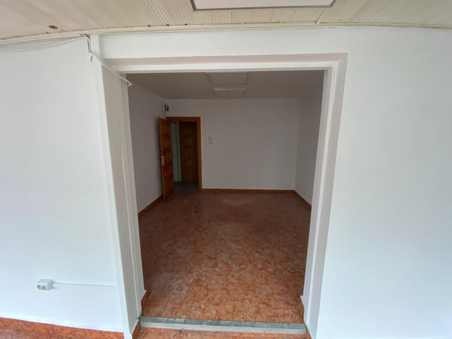 De vanzare/inchiriat spatiu comercial  Siderurgistilor 82.000 euro/2500 lei - Poză 3