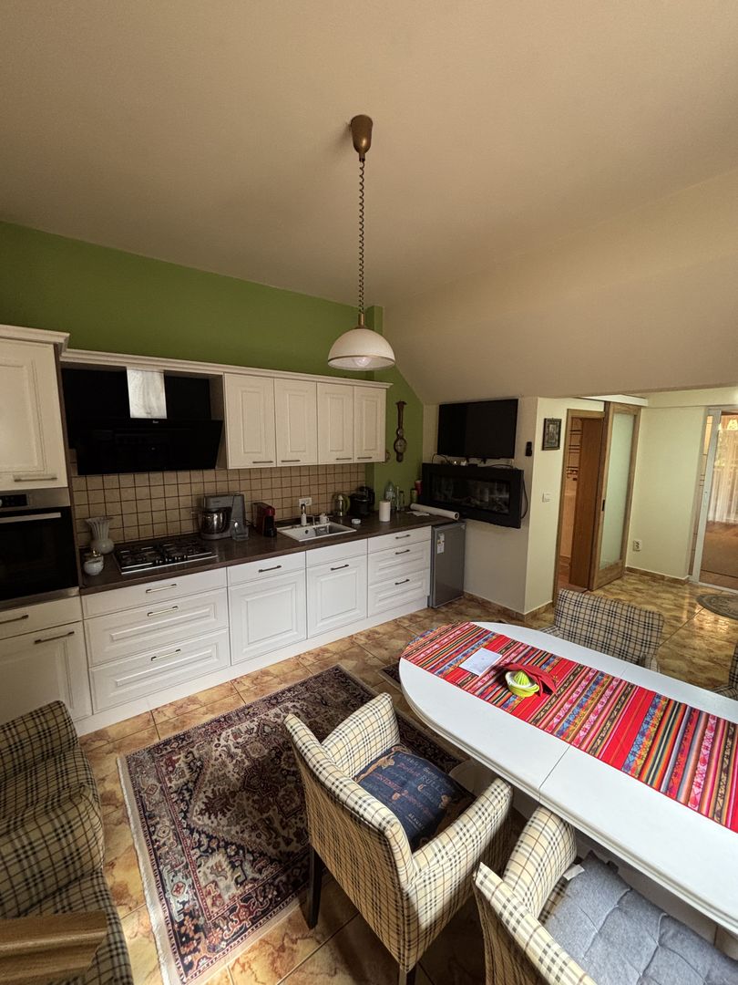 Apartament privat la casa la 5 minute de Piața Victoriei - Poză 24