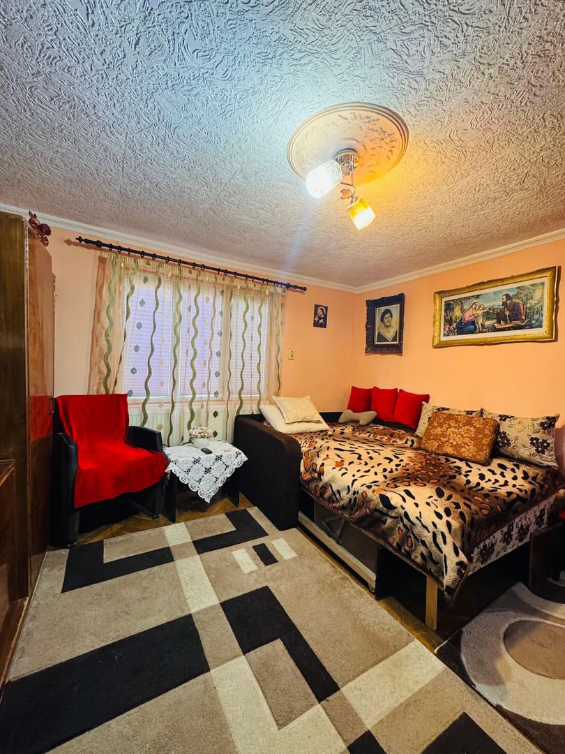 Casa singur in curte zona Dealuri Oradea - Poză 2