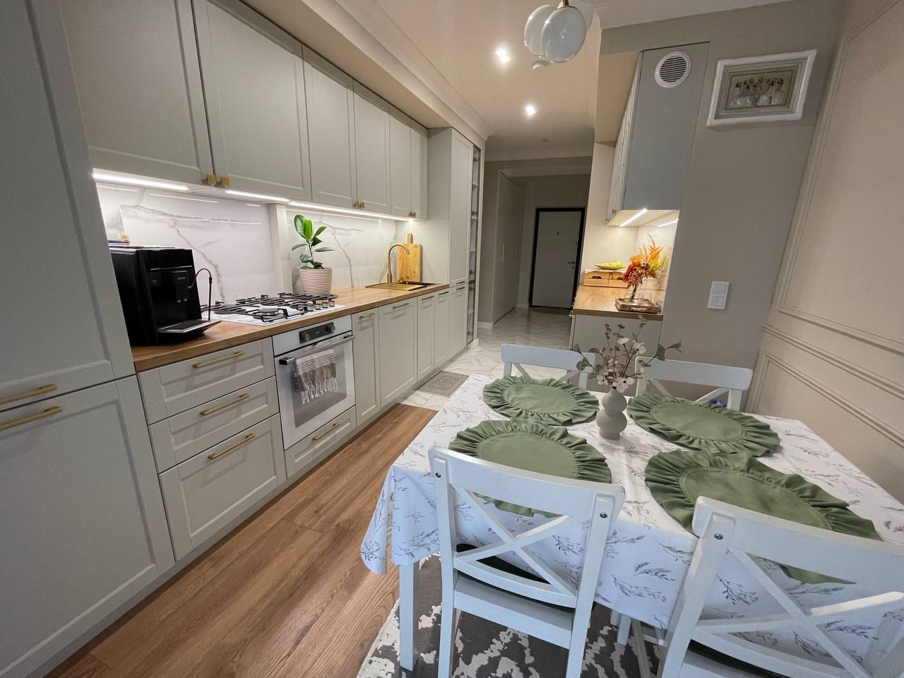Apartament cu 2 camere + living - Poză 6