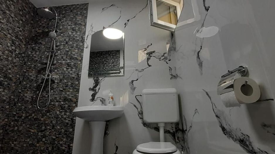 PENSIUNE 10 CAMERE DE ÎNCHIRIAT - BUCUREȘTI - Poză 19