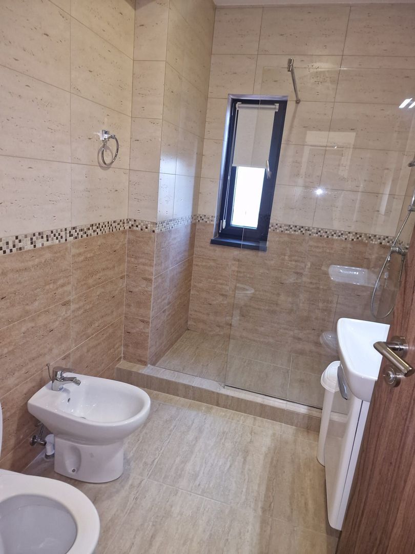Apartament modern cu 3 camere de inchiriat – zona Libertatii, bloc nou - Poză 4