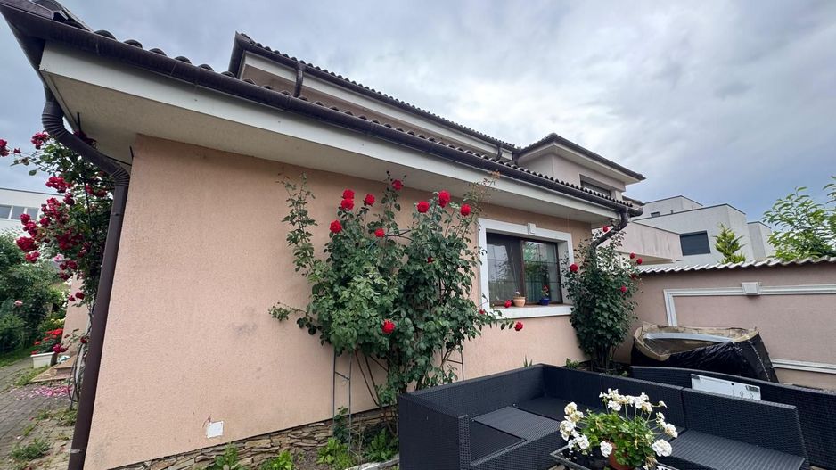 Casa amenajata, teren generos - Sibiu, Selimbar - Poză 1