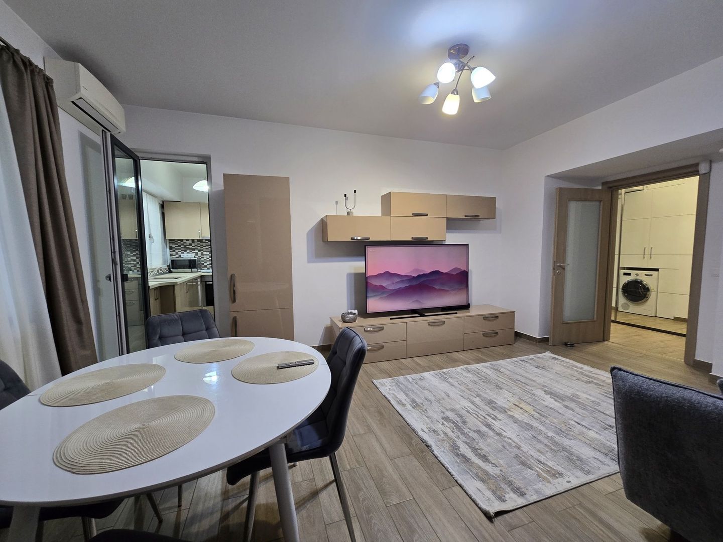 Apartament 3 camere inchiriere Piata Muncii, la 5 minute de metrou - Poză 2