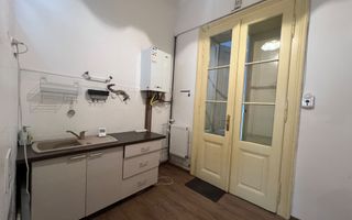 Garsonieră spațioasă de închiriat în zona ultracentrală - Poză 9