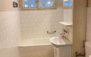 Apartament cu 3 camere, etaj intermediar, zona BIG! - Poză 5