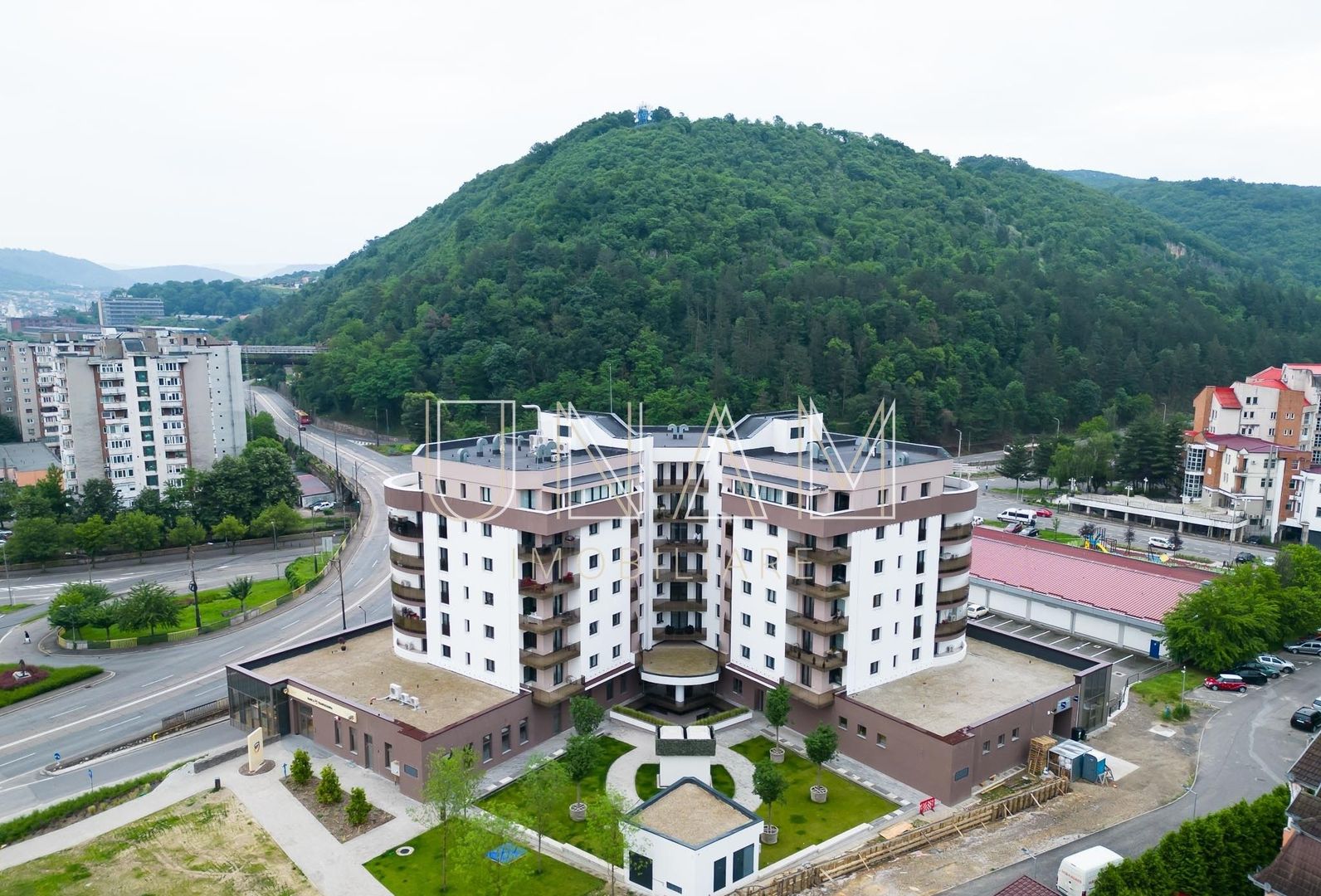 =INCHIRIAT= Confort și Eleganță în Centrul Orașului - Poză 13