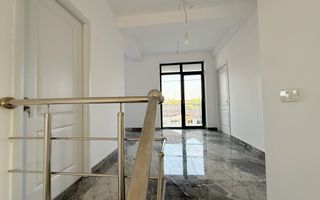 Casă spațioasă de vânzare – Sector 4, Metrou Aparatorii Patriei - Poză 8