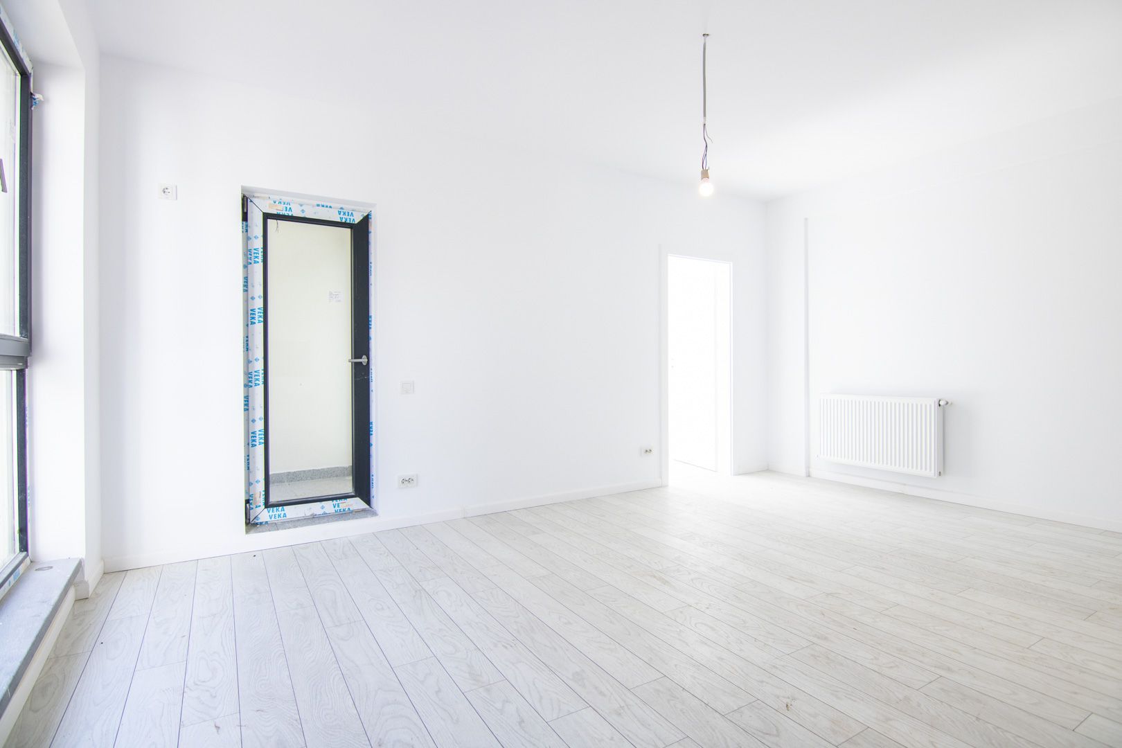 3 CAMERE, et. 1, 2 bai,  PLAZA ROMANIA, gata de mutare, bloc NOU CU LIFT, LIBER - Poză 5