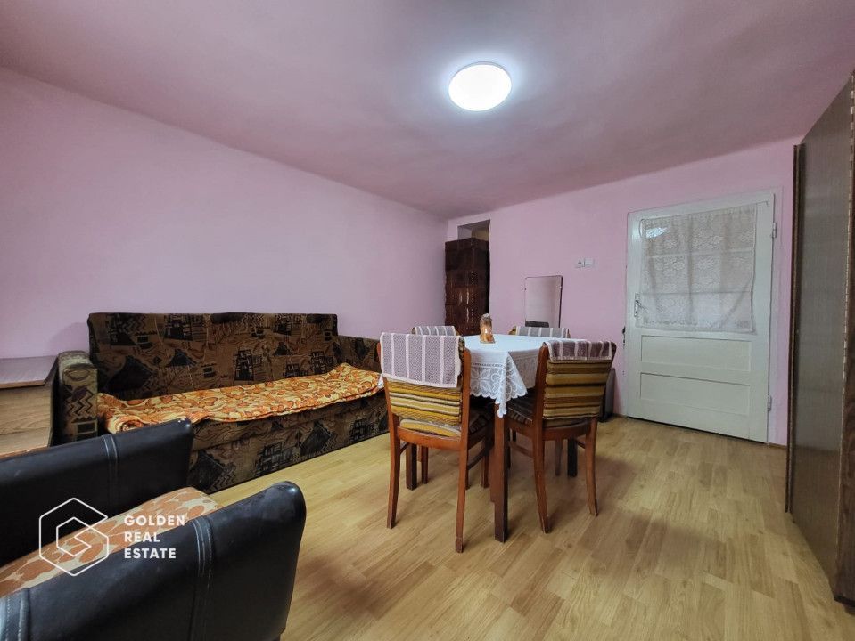 Casa cu 2 corpuri de cladire, oras Lipova - Poză 8