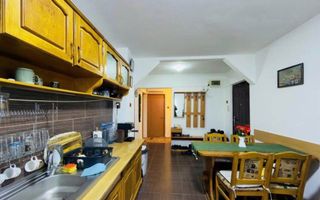 Ap. 4 camere Bucovina etaj 2 centrala proprie - Poză 2