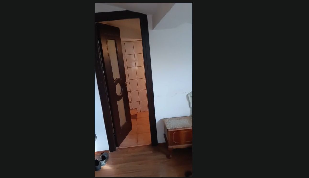 De vanzate - apartament 2 camera ( Mansarda) -zona Centrala - Poză 19