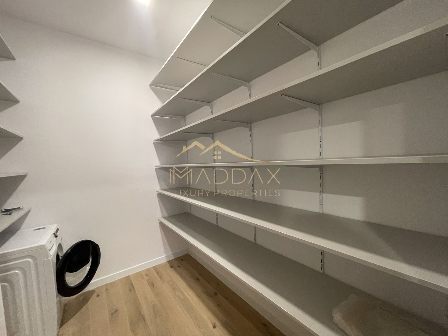 **APARTAMENT ELEGANT** FLOREASCA **CU VEDERE SPECTACULOASA CATRE LAC - Poză 30