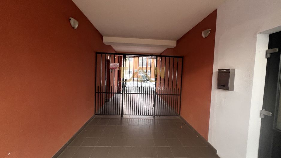 Apartament de vânzare   3 camere Parter Dumbravita  (langa Petrom) - Poză 1