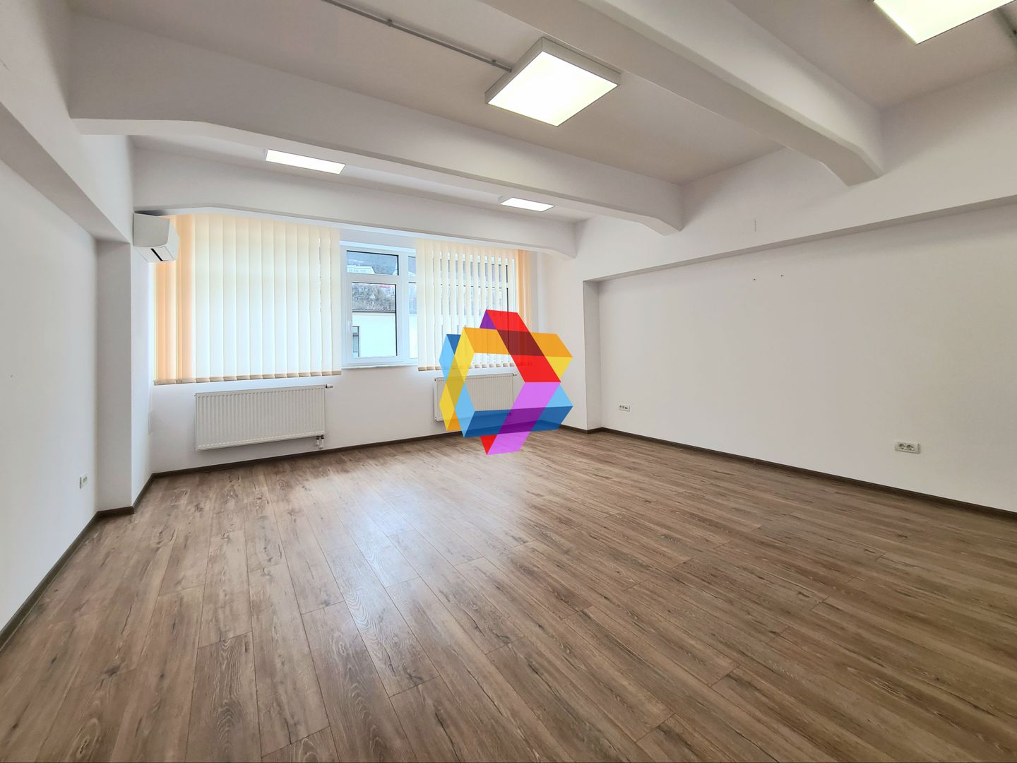 Spatiu birouri de închiriat Brasov - 40 mp # spatii-comerciale-brasov.ro - Poză 1