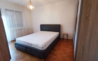 De închiriat apartament cu 4 camere, Bd. Decebal - Poză 3