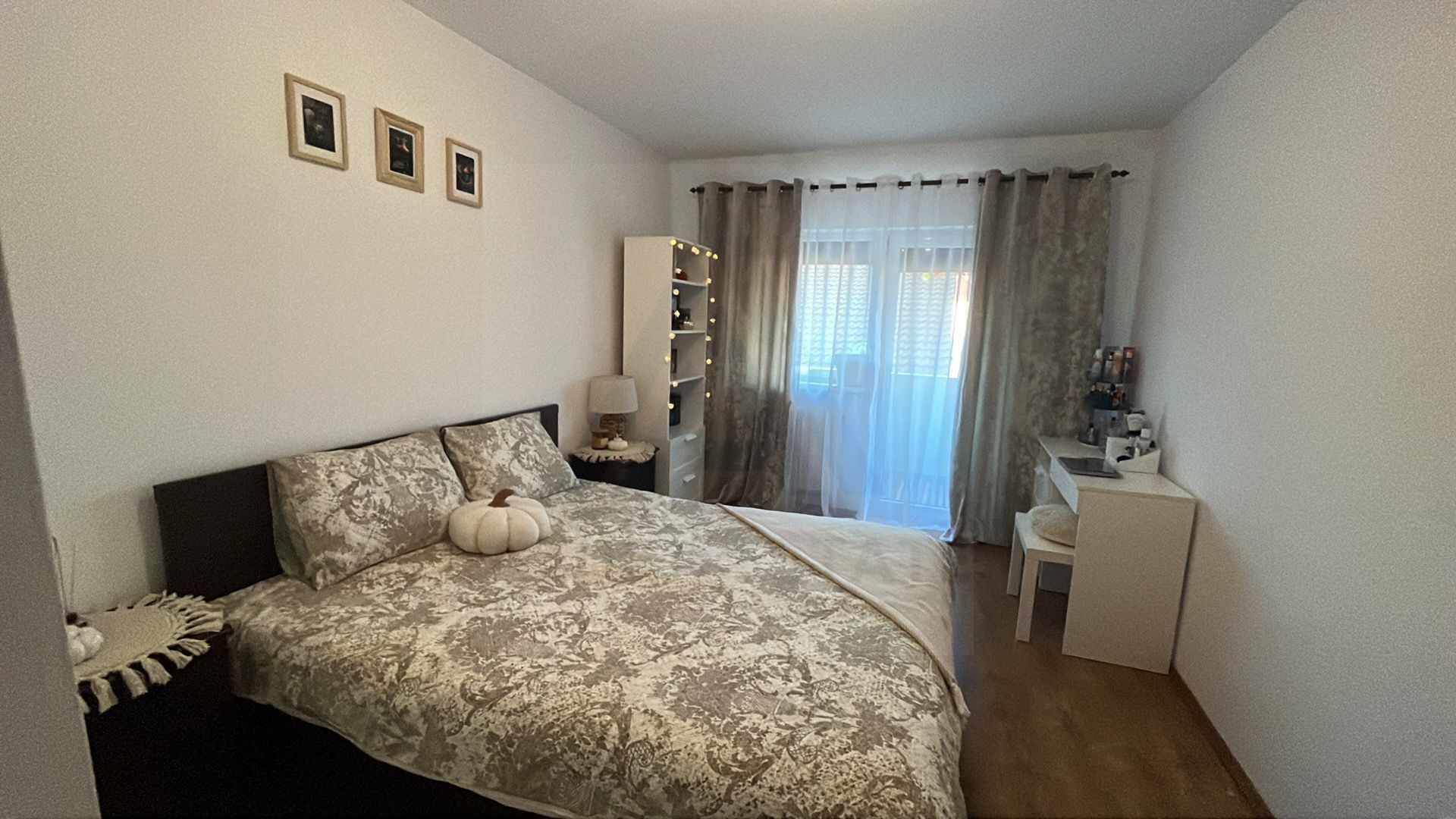 Apartament 76 mp utili 2 bai bucatarie inchisa si pod in Arhitectilor - Poză 1