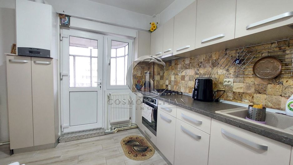Apartament cu 3 camere zona 0 ~ etaj 5 din 6 ~ Confort 1 decomandat ~ renovat - Poză 11