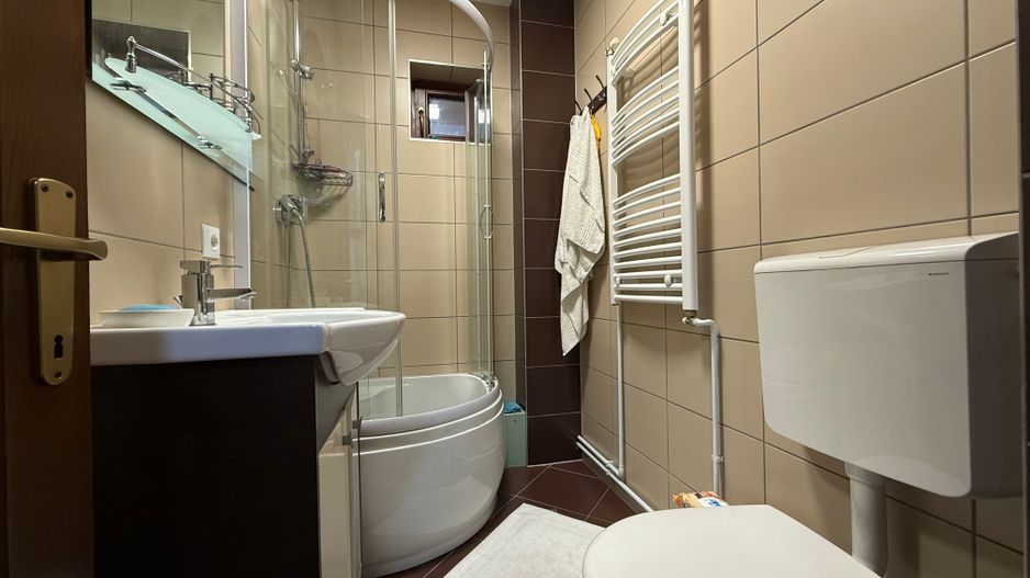Casa / Vila cu 7 camere de vanzare in Ovidiu Sud Constanta - Poză 13