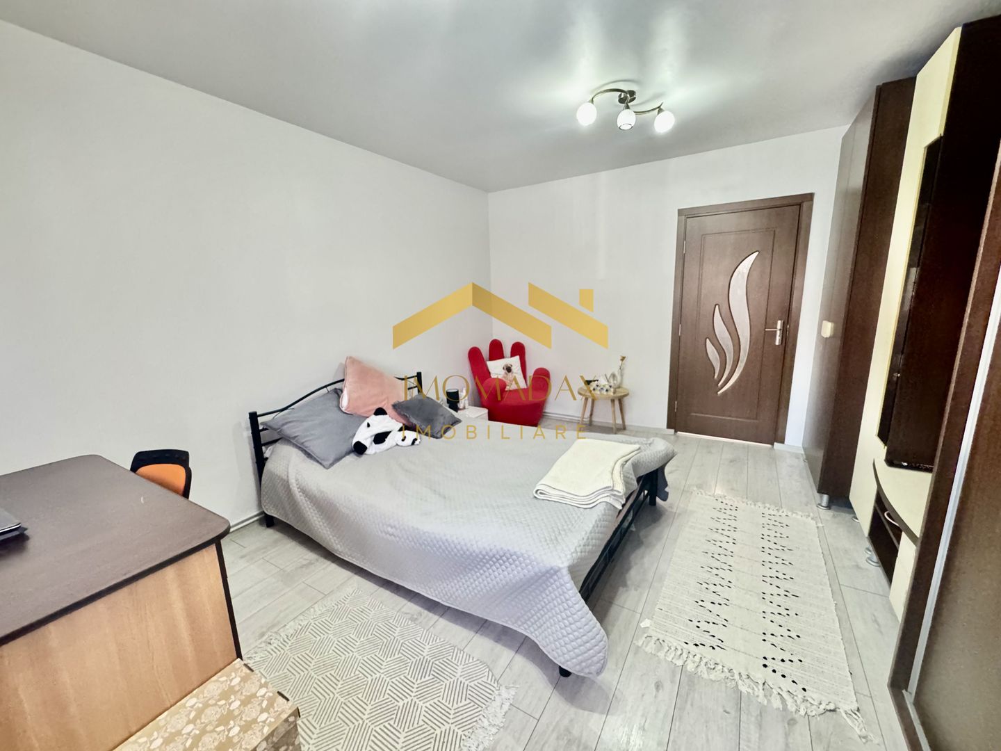 Lunei-Apartament 1 Camera-Centrala Proprie - Poză 4