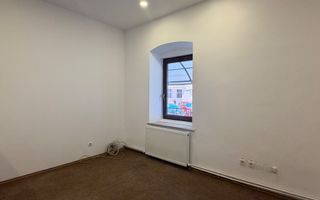 Spațiu de birou central - Poză 9