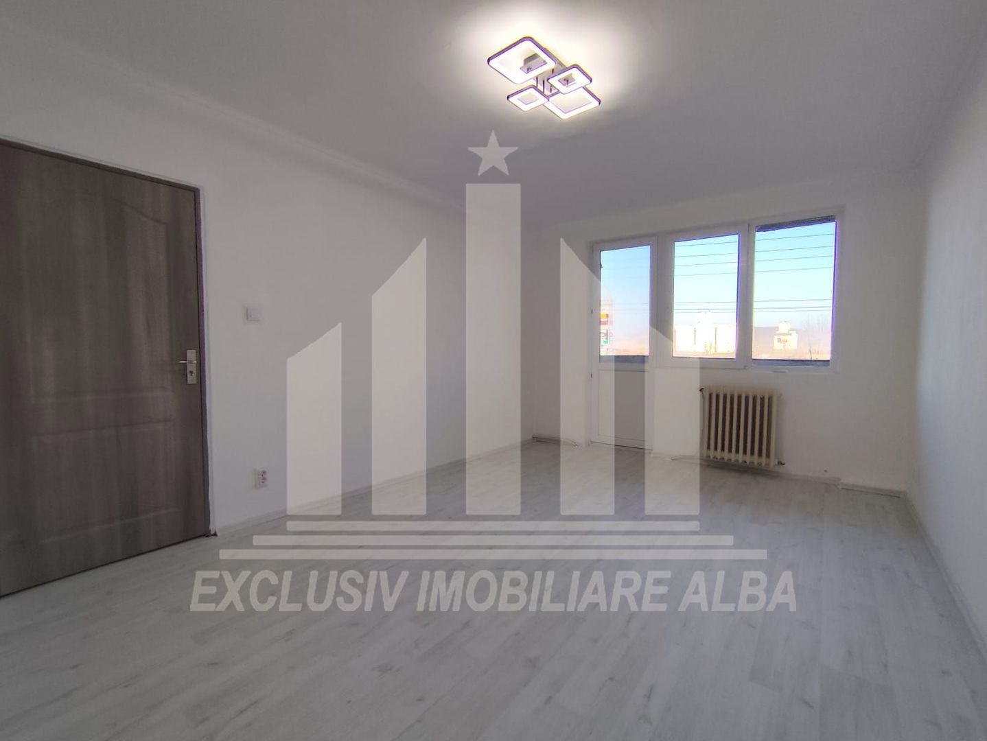 Apartament cu 2 camere decomandate, Ampoi 1 - Poză 2