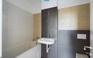 Apartament spațios cu 2 camere în Torontalului - Poză 7