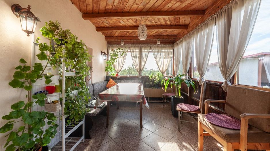 Casa cu teren generos si gradina spectaculoasa – Comuna Cuca, Arges! - Poză 8