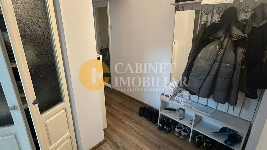 GARĂ - ARCU - 3 CAMERE DECOMANDAT - ETAJ INTERMEDIAR - Poză 6