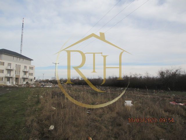 Teren intravilan pentru constructii - Poză 1