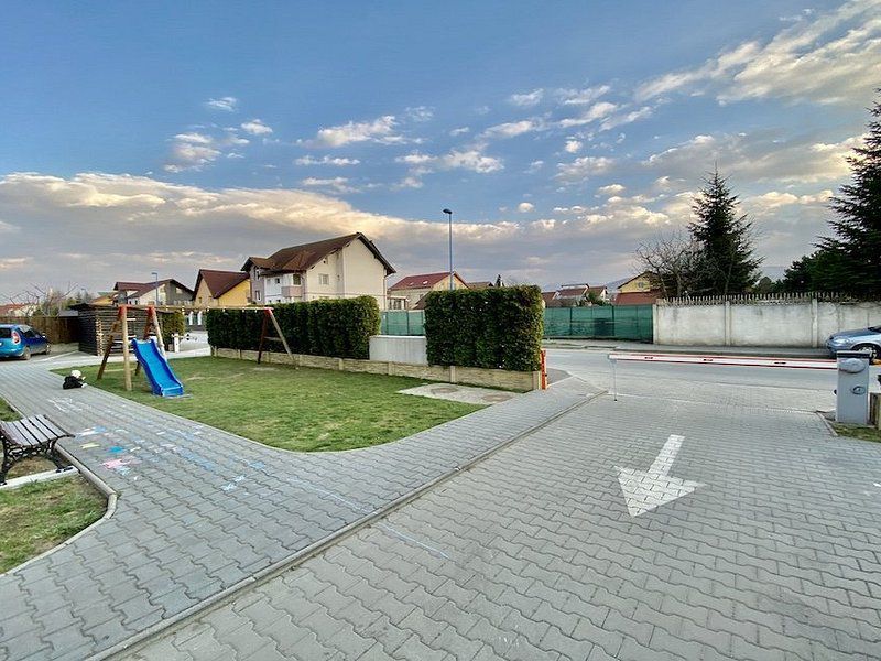 Apartament de inchiriat, zona linistita in cartierul Tractorul. - Poză 31