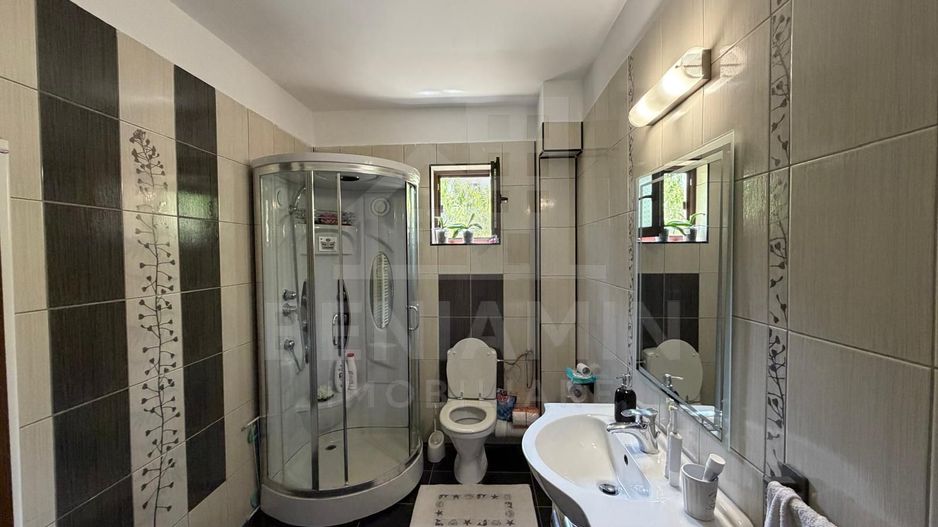 Casa moderna 5 Dormitoare 524mp teren Bariera Valcii -mobilata - Poză 10