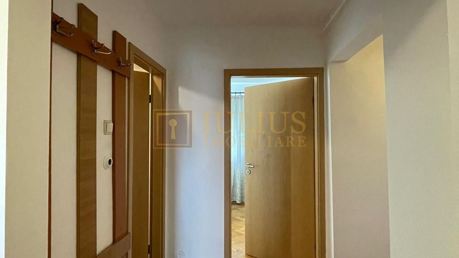 Apartament cu 3 Camere, decomandat+dressing, centrala proprie - Poză 9
