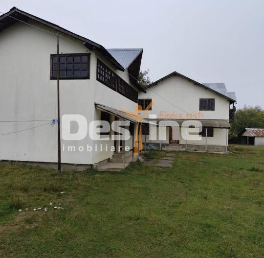 VIla Teisani si 11250 mp teren - Poză 3
