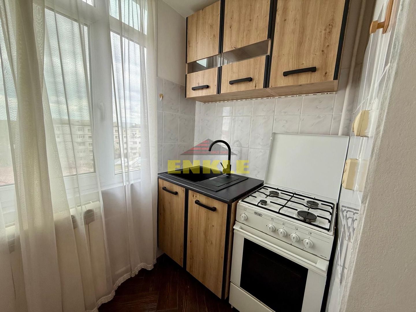 De vanzare apartament 2 camere decomandat - Poză 6