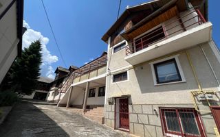 De-Vanzare-Case-16-Camere-400mp-Utili-1100mp-Teren-Sacele-Brasov - Poză 2